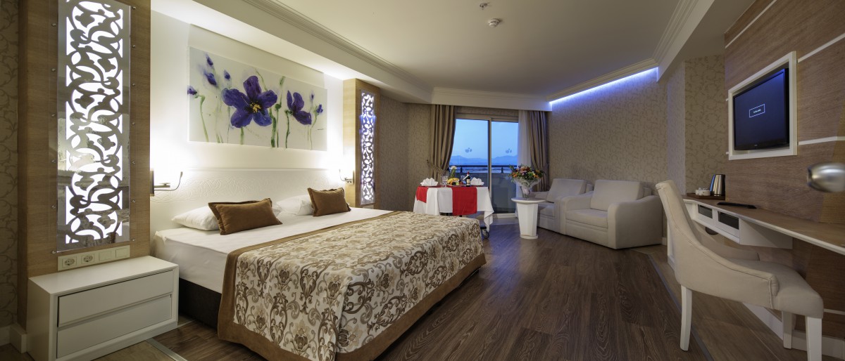 Crystal Sunset Luxury Resort & Spa