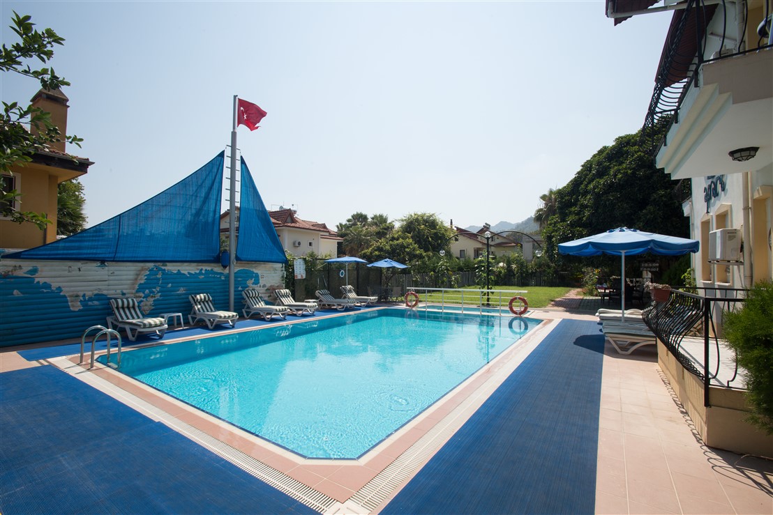 Dedeminn Garden Hotel