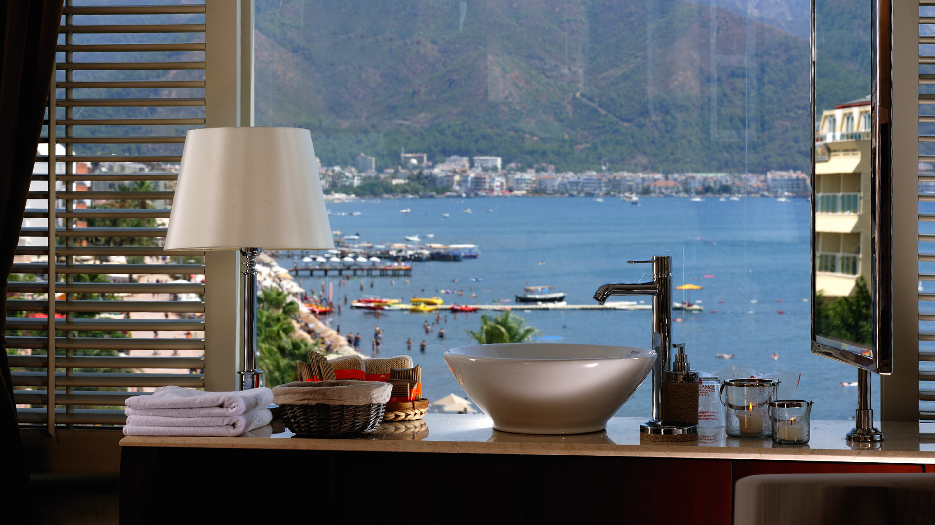 Elegance Hotel İnternational