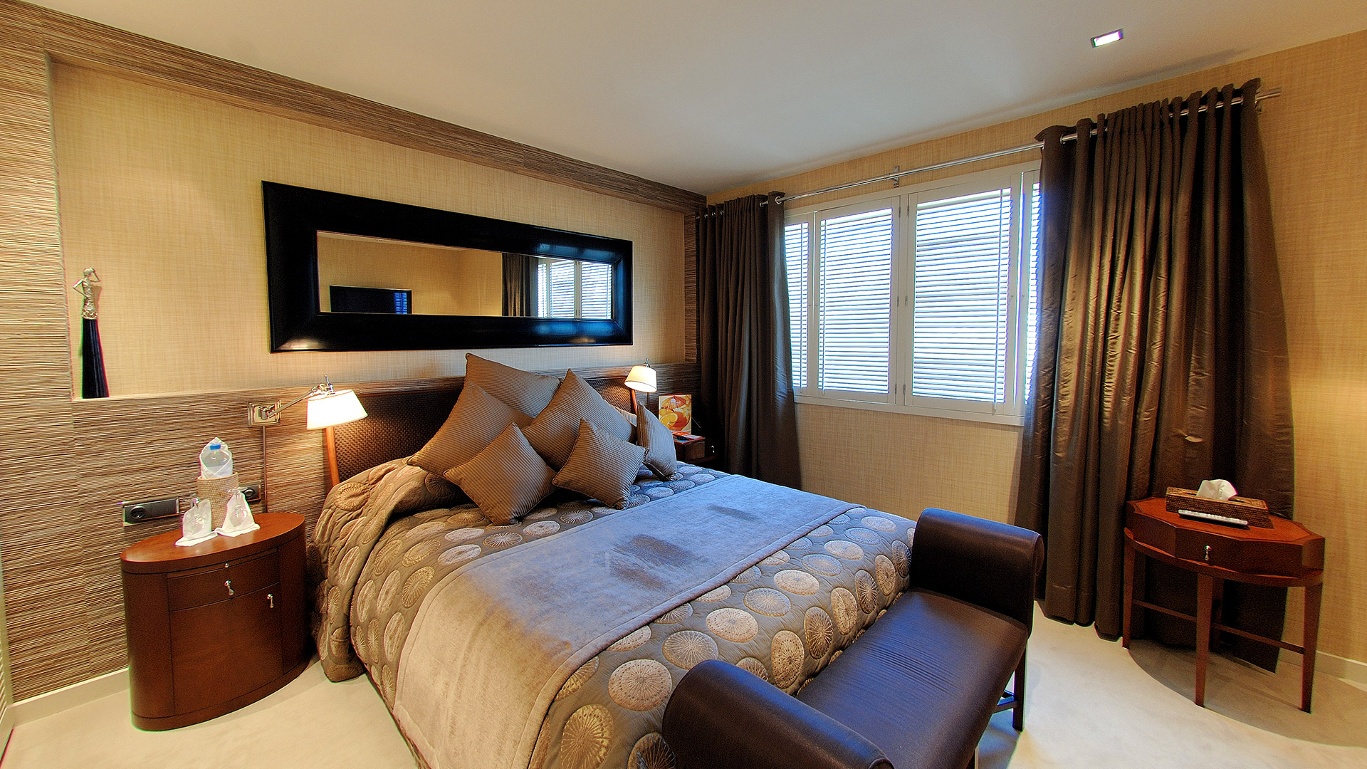 Elegance Hotel İnternational