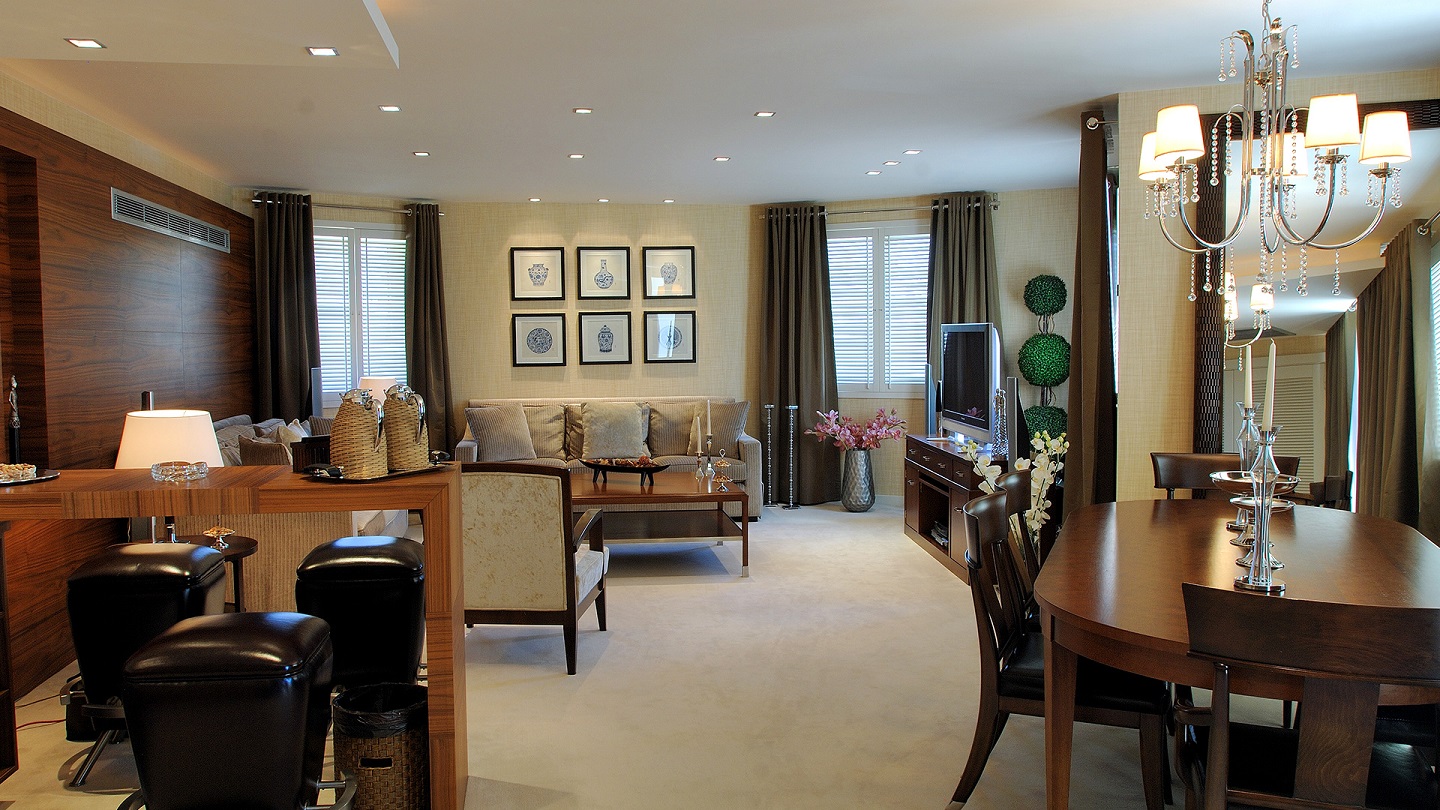 Elegance Hotel İnternational
