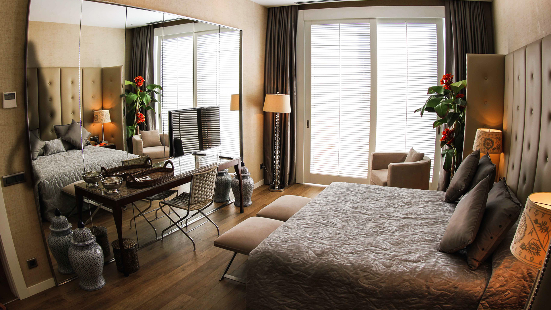 Elegance Hotel İnternational
