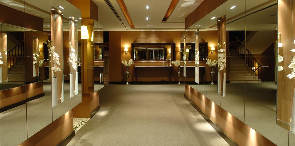 Elegance Hotel İnternational