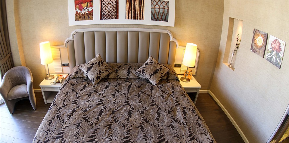 Elegance Hotel İnternational