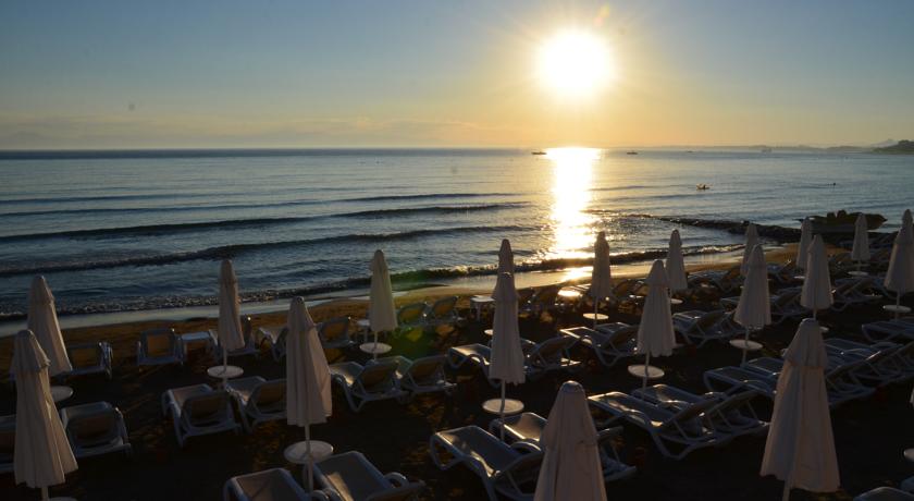 Elis Beach Hotel