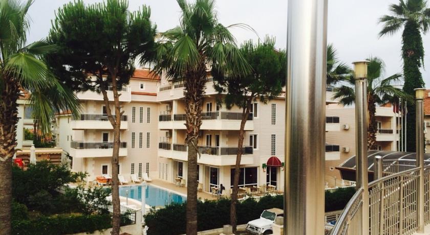 Golden Star Hotel