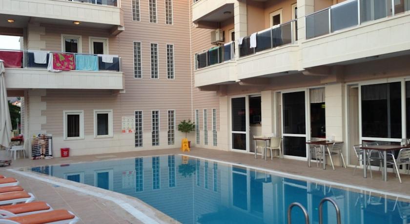 Golden Star Hotel