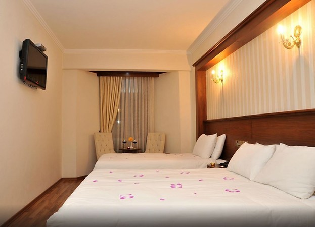 Grand Center Boutique Hotel