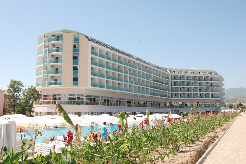 Hedef Beach Resort Hotel