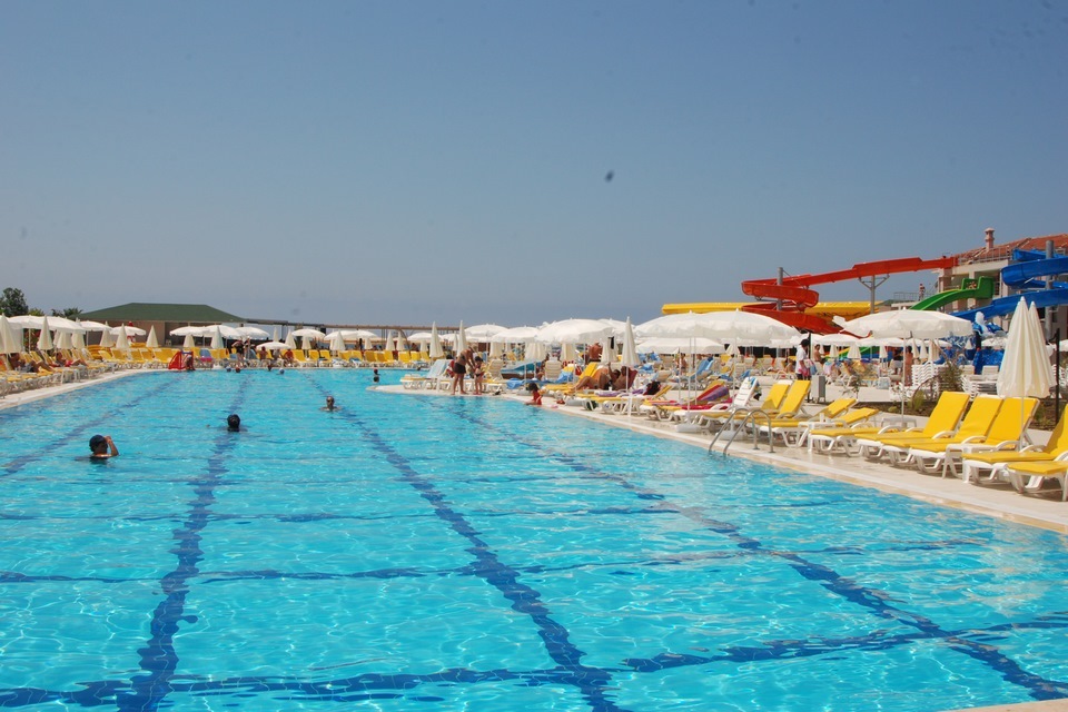 Hedef Beach Resort Hotel