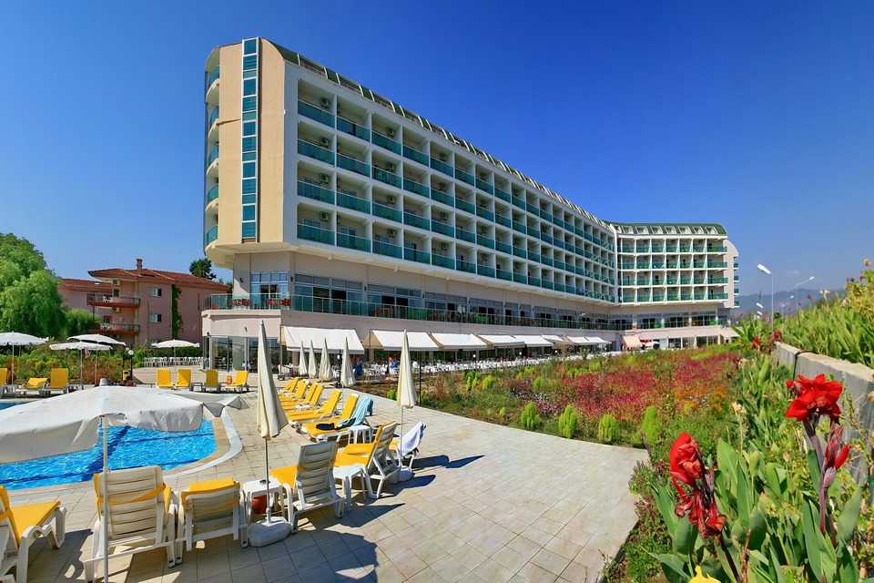Hedef Beach Resort Hotel