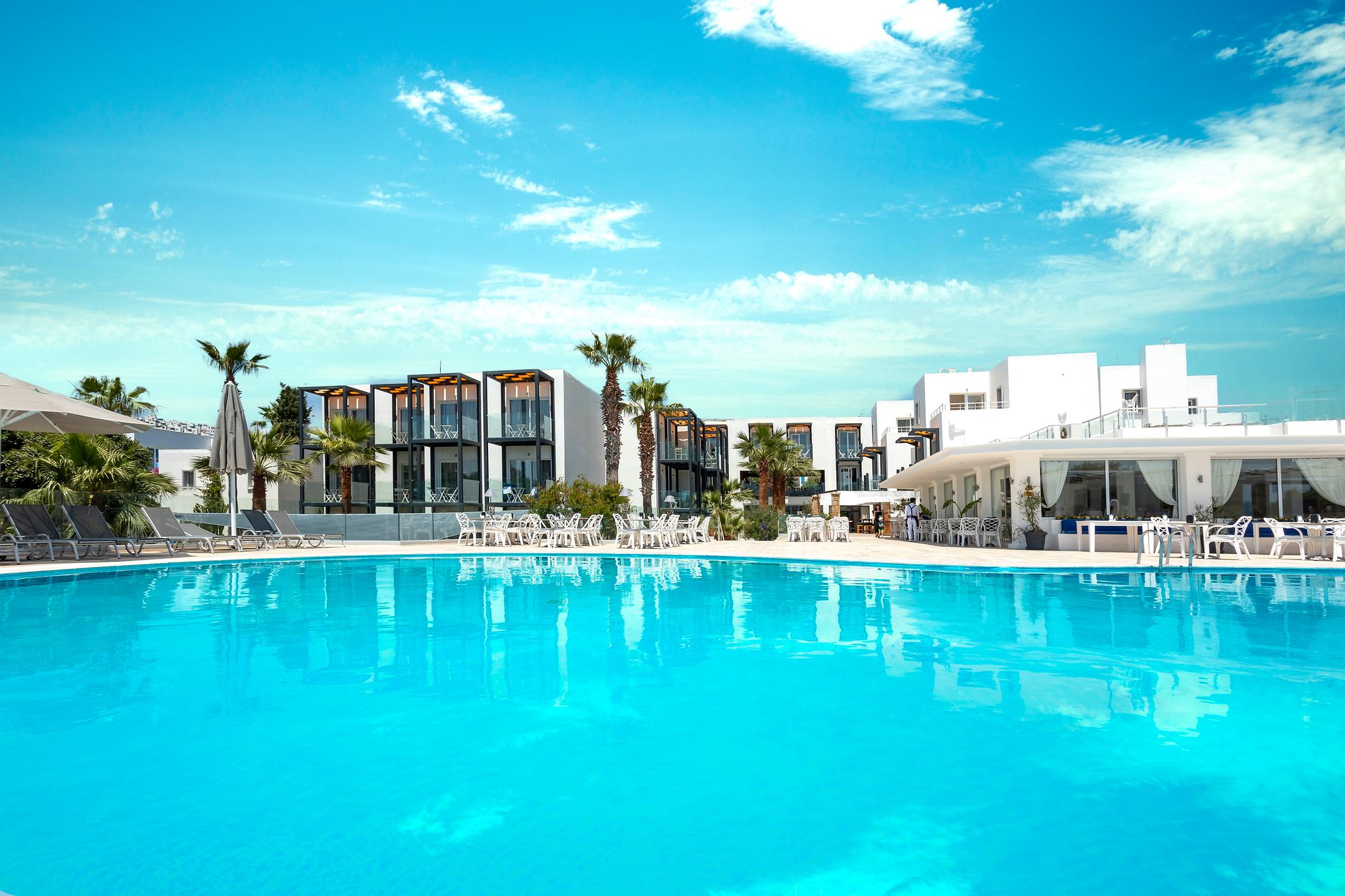 İsis Charm Beach