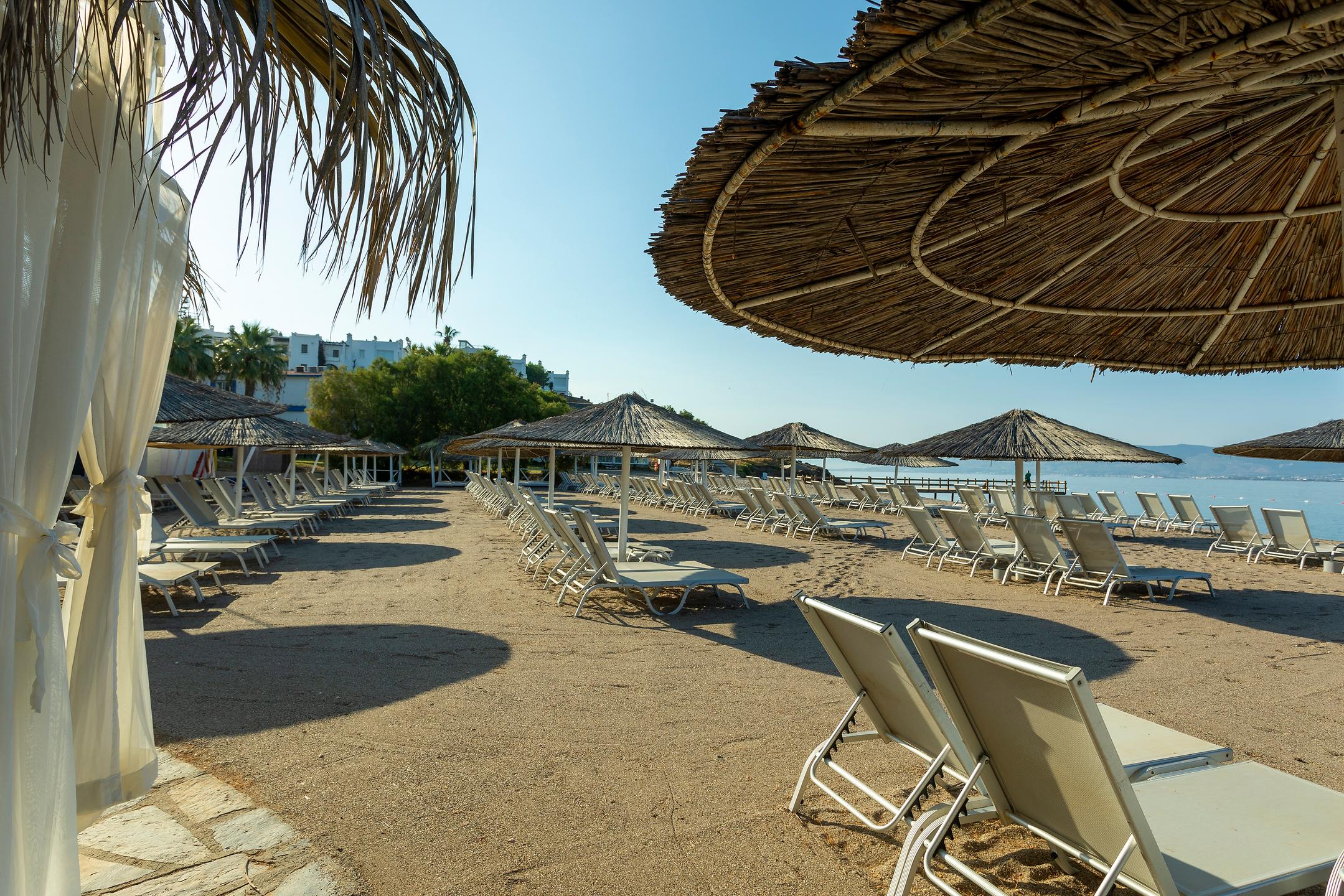 İsis Charm Beach