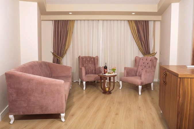 J'adore Deluxe Hotel & Spa