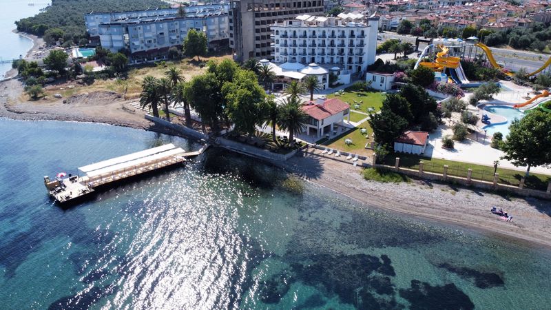 Kaju Beach Hotel