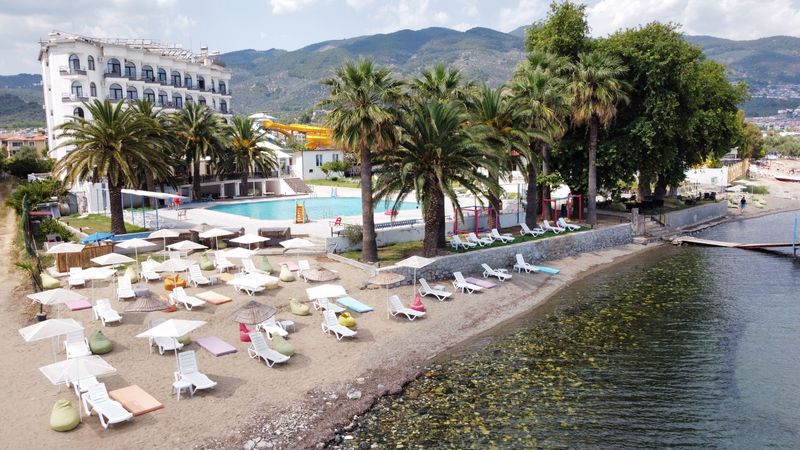 Kaju Beach Hotel