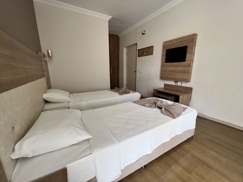 Kaju Beach Hotel