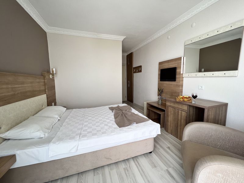 Kaju Beach Hotel