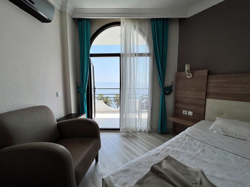 Kaju Beach Hotel