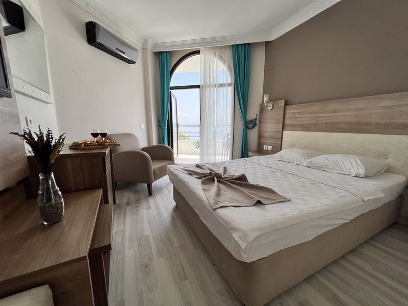 Kaju Beach Hotel