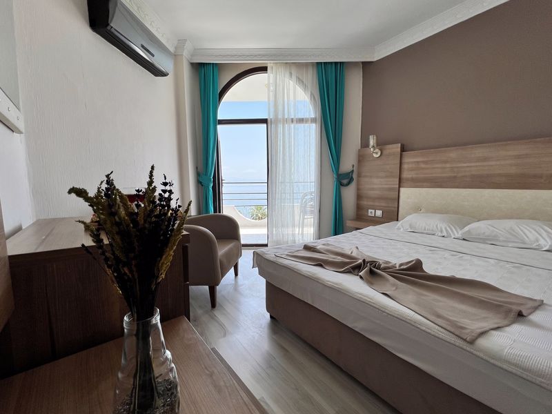 Kaju Beach Hotel