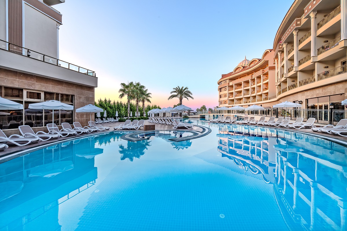 Kirman Belazur Resort & Spa