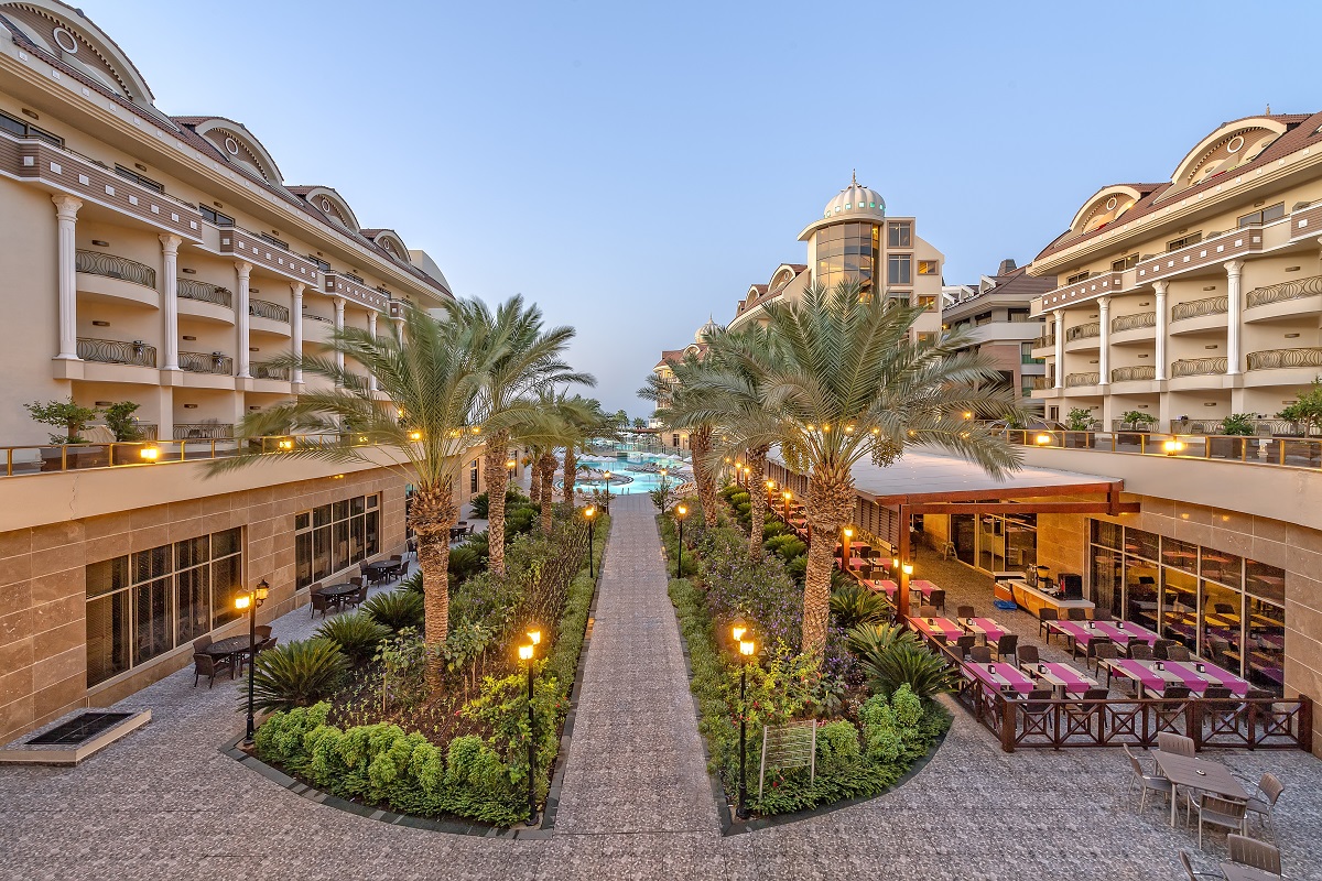 Kirman Belazur Resort & Spa