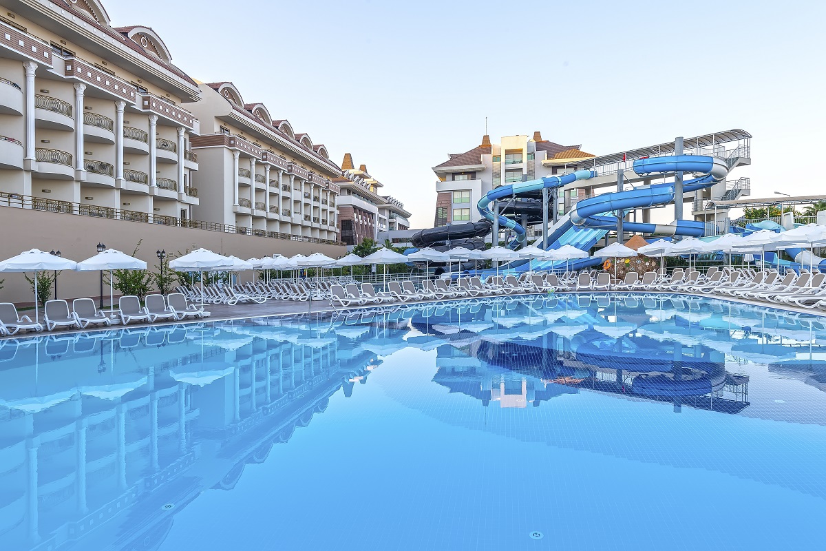 Kirman Belazur Resort & Spa