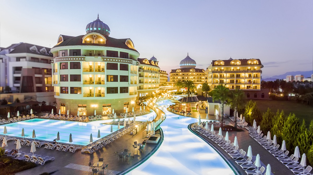 Kirman Belazur Resort & Spa