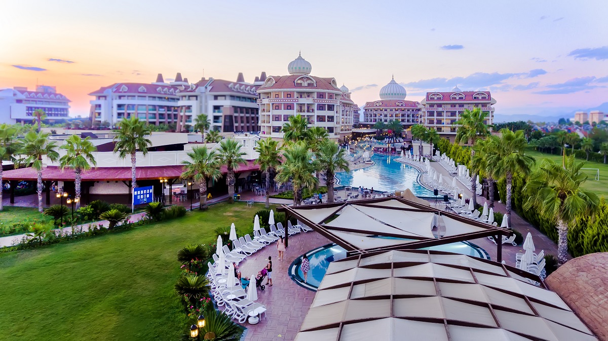 Kirman Belazur Resort & Spa