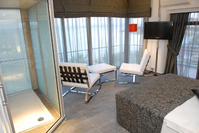 Ladin Otel