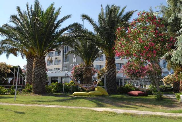 Ladin Otel