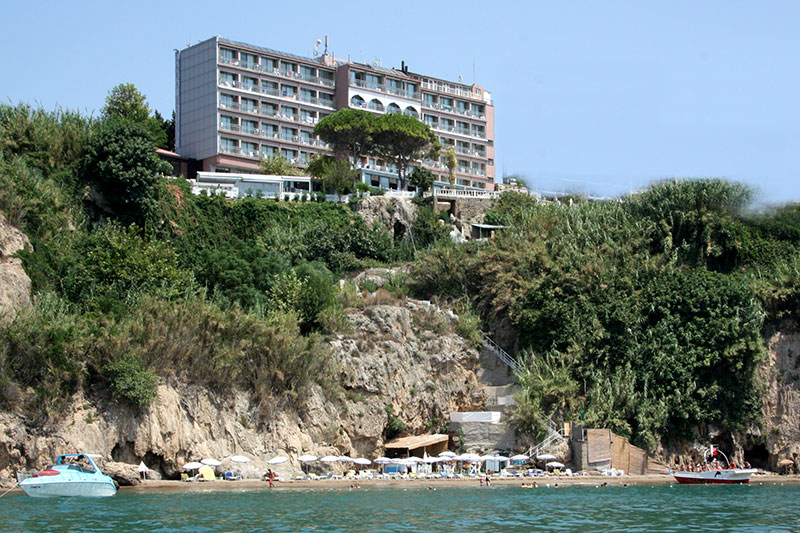 Lara Hotel