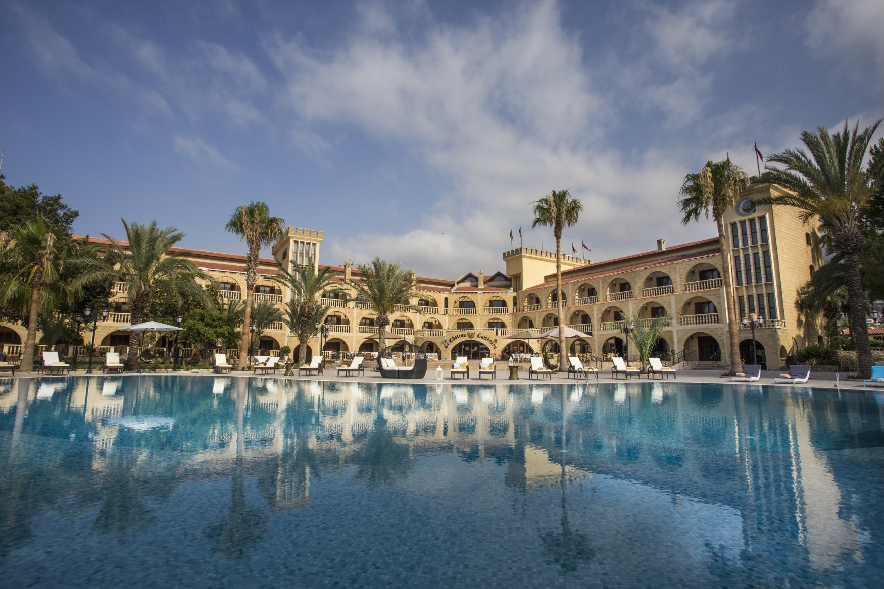 Le Chateau Lambousa Hotel