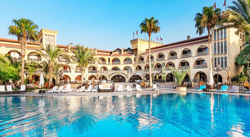 Le Chateau Lambousa Hotel