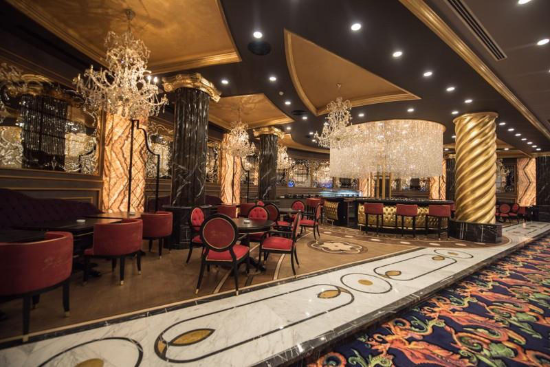 Les Ambassadeurs Hotel & Casino