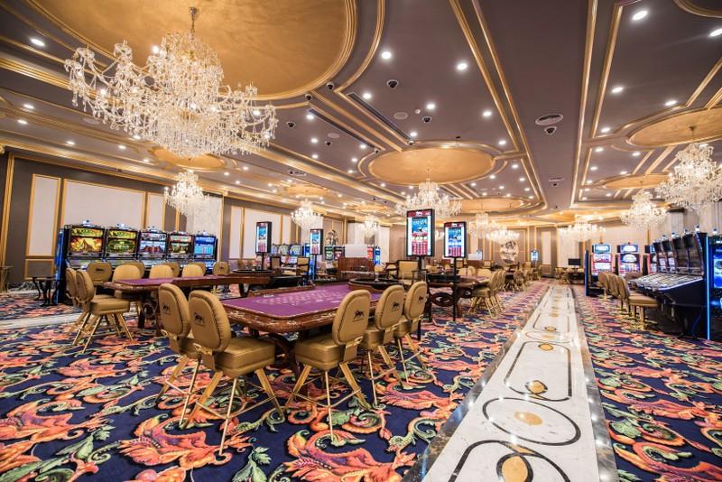 Les Ambassadeurs Hotel & Casino