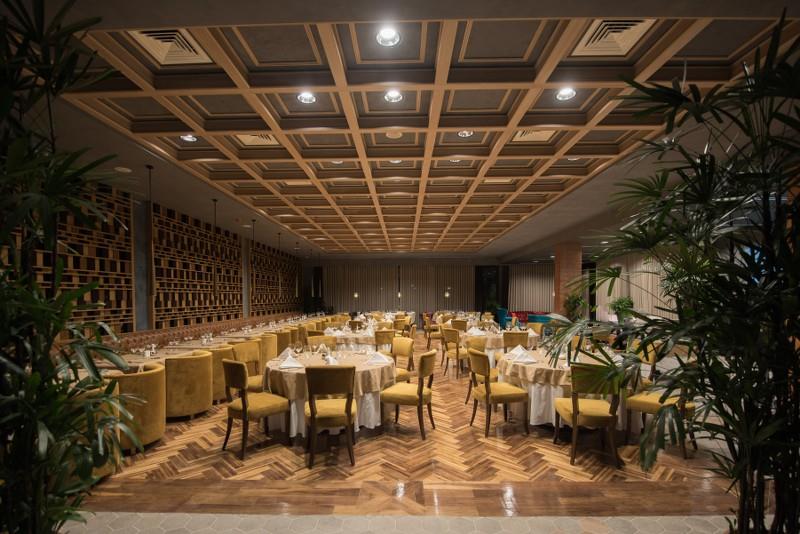 Les Ambassadeurs Hotel & Casino