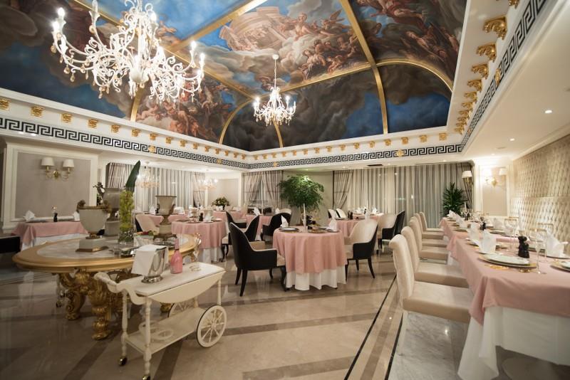 Les Ambassadeurs Hotel & Casino