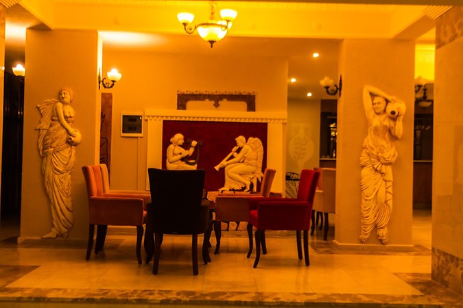 Letoon Plus Otel