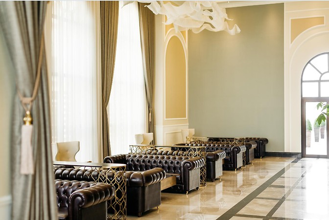 Lord's Palace Hotel