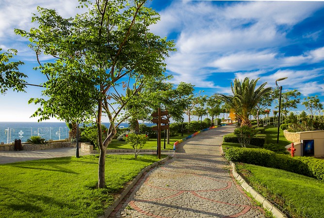 Merit Park & Casino
