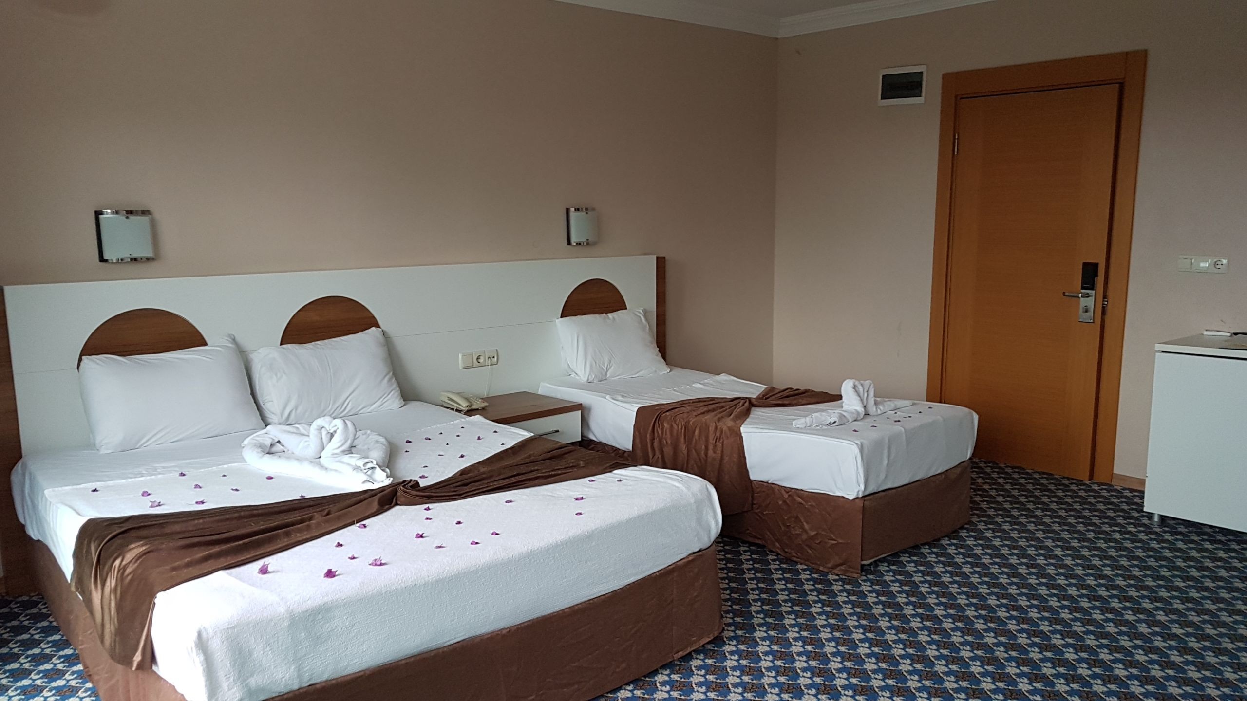 Monna Roza Garden Resort