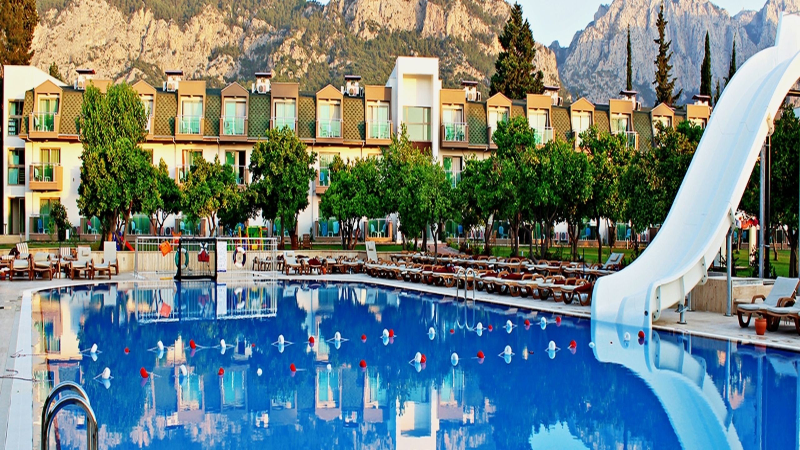 Monna Roza Garden Resort