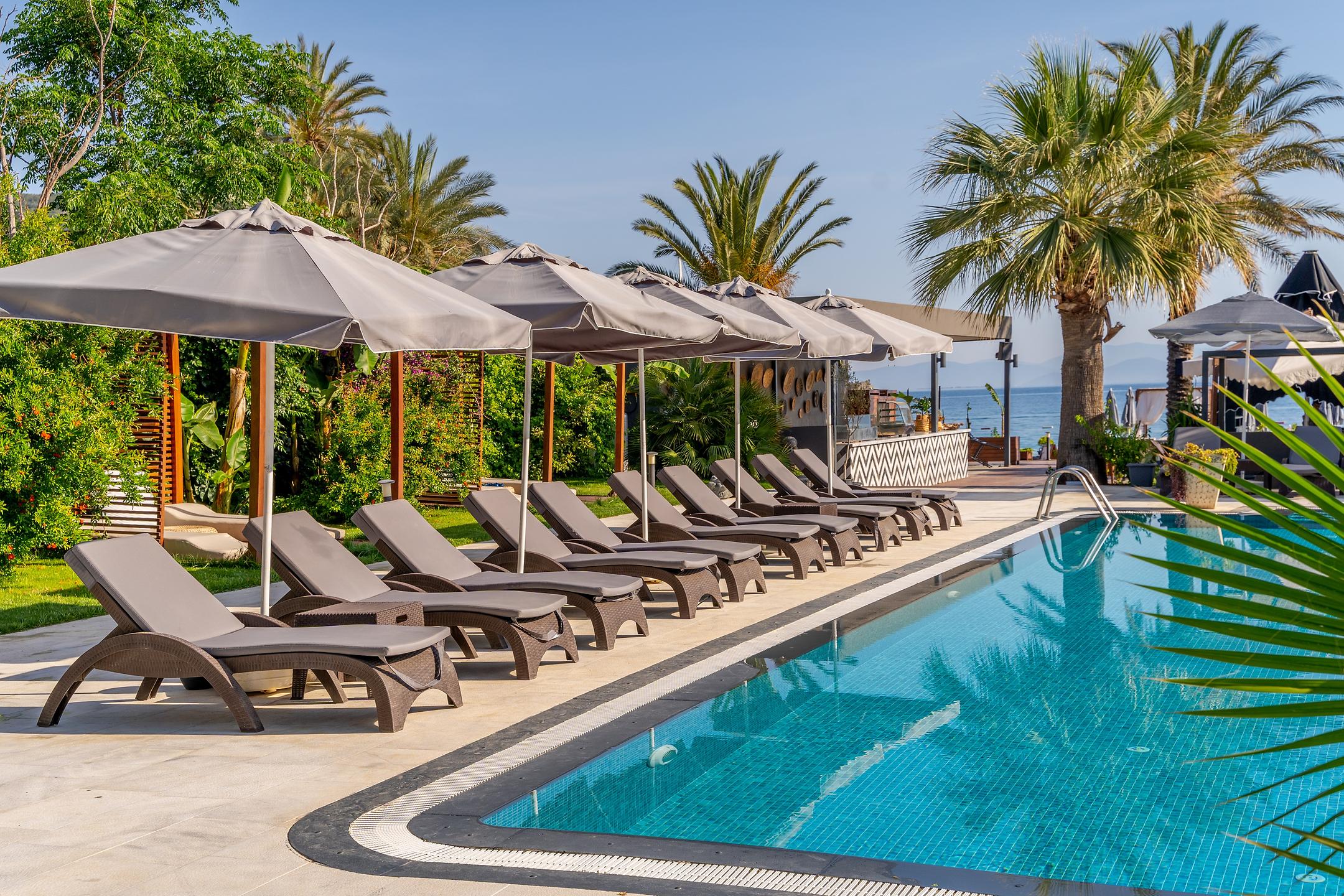 Moyo Beach Hotel