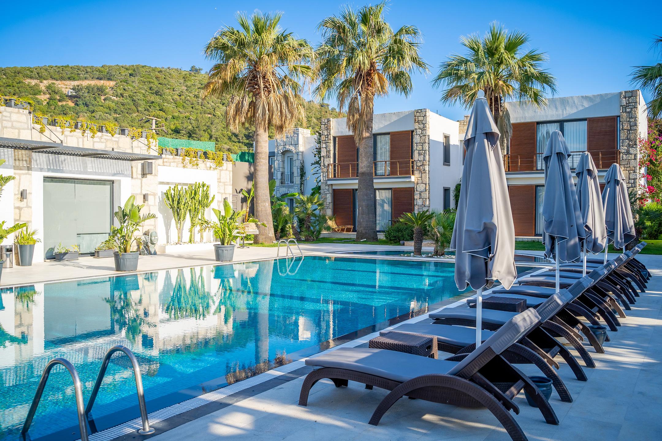 Moyo Beach Hotel