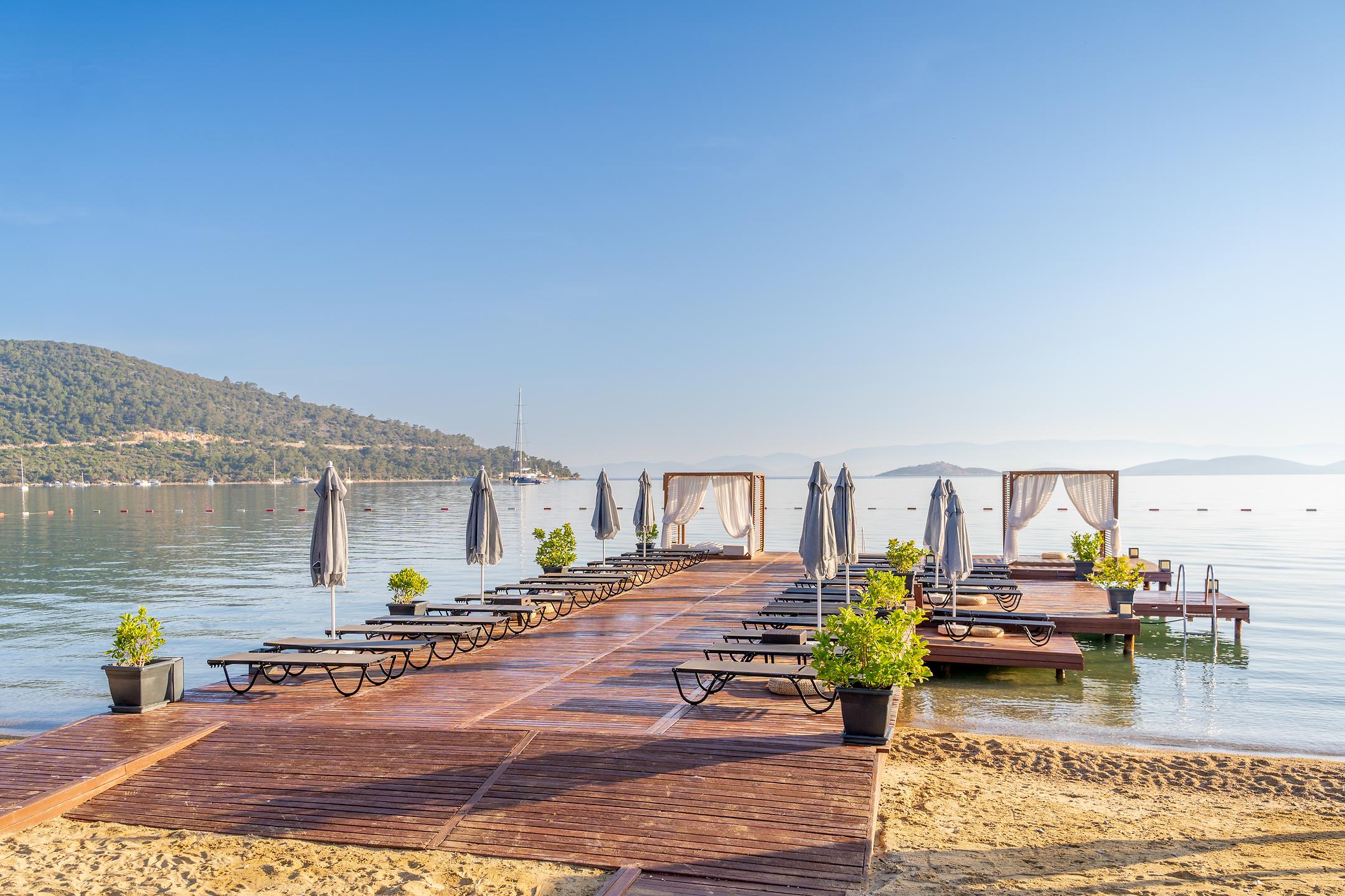 Moyo Beach Hotel