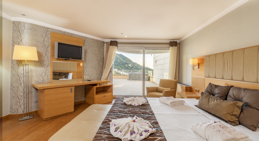 My Mira Deluxe Resort