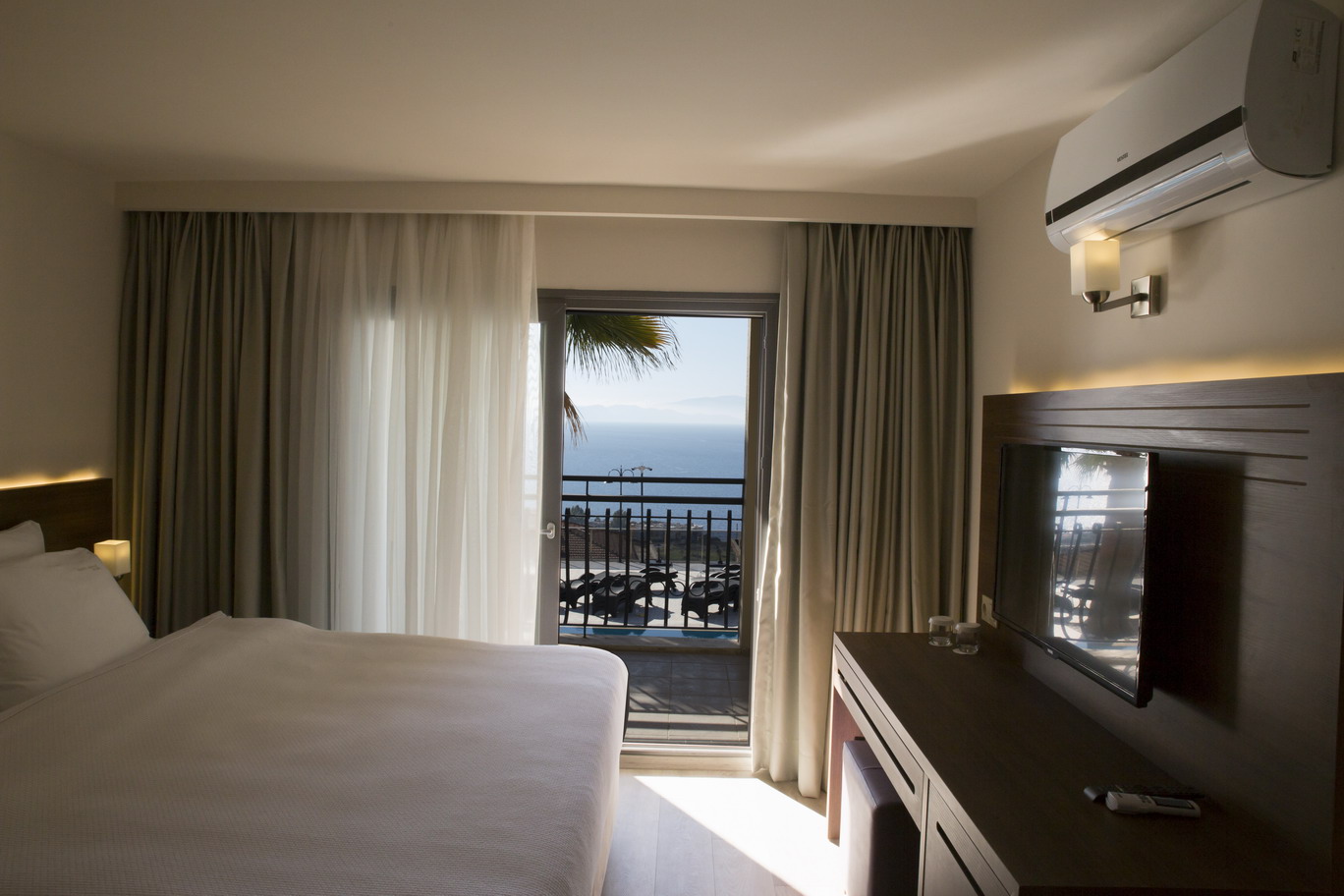 Neopol Hotel Deluxe
