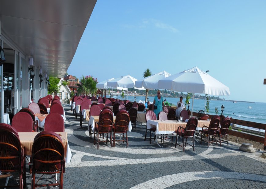 Nova Beach Hotel